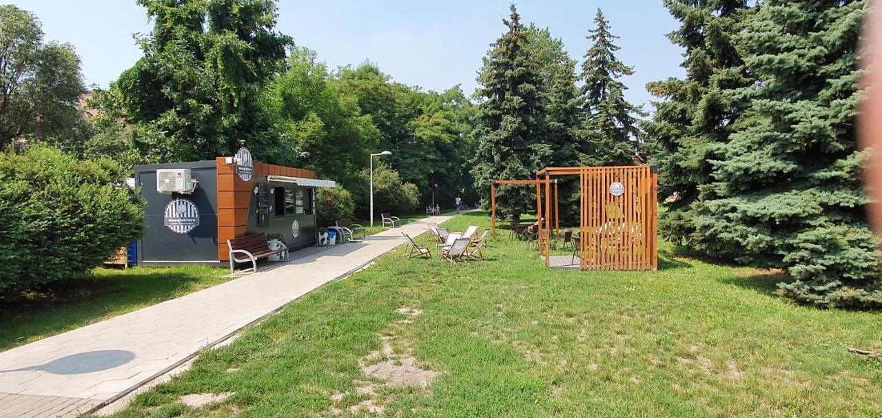 Juna2 - Nowoczesny Apartament W Centrum Z Widokiem Na Park Pruszków Extérieur photo
