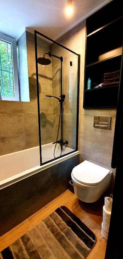 Juna2 - Nowoczesny Apartament W Centrum Z Widokiem Na Park Pruszków Extérieur photo
