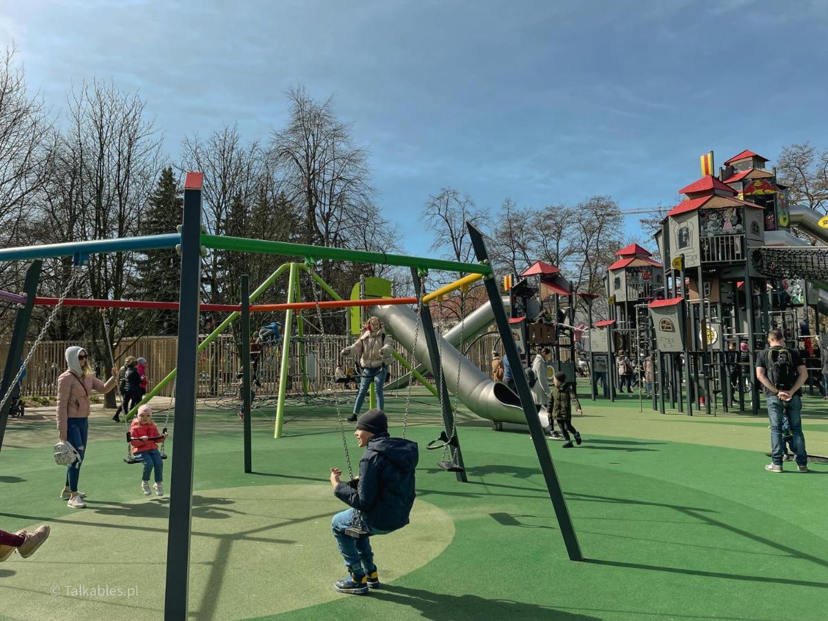 Juna2 - Nowoczesny Apartament W Centrum Z Widokiem Na Park Pruszków Extérieur photo